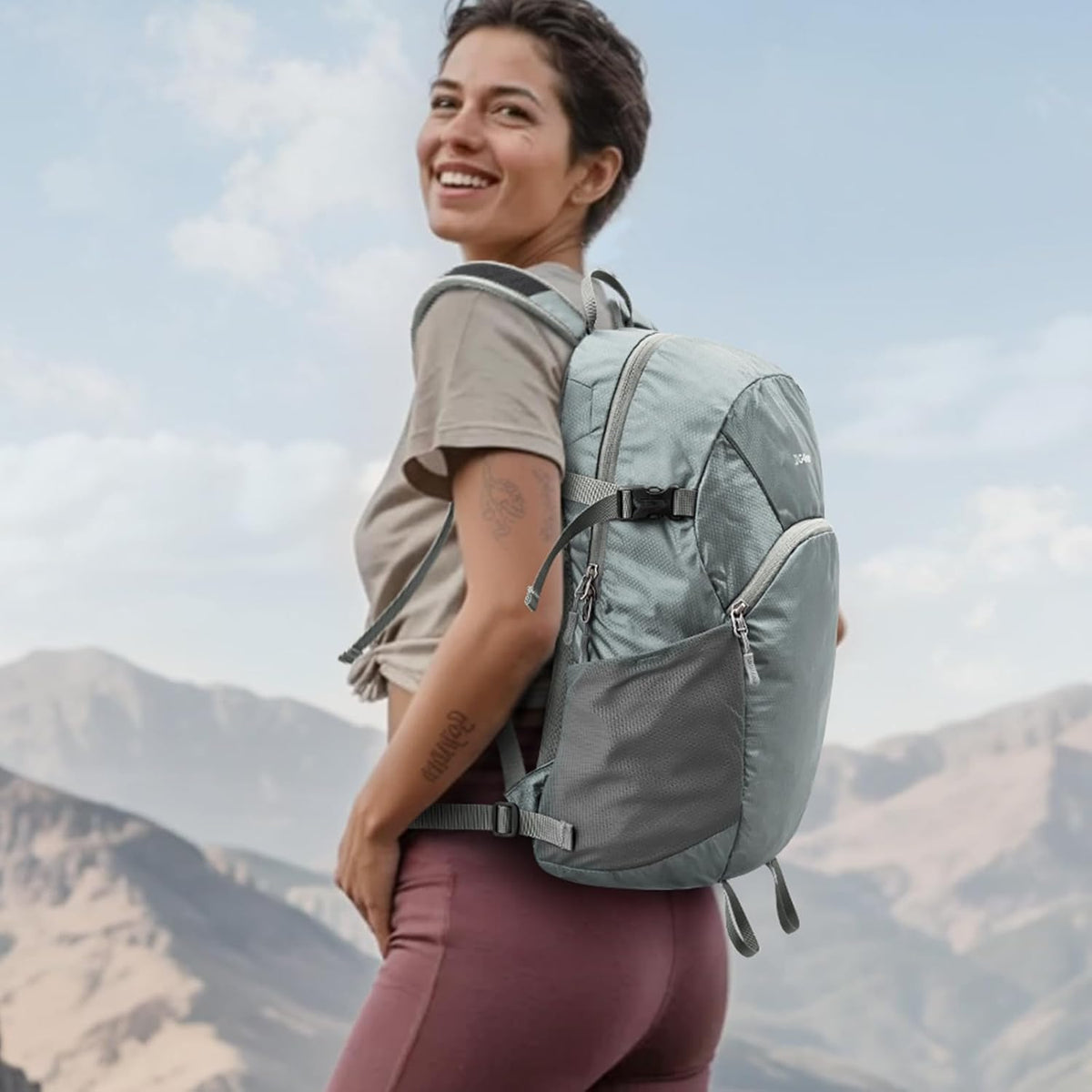 Hiking Backpack with Thickened Back Panel Packable 25L Lightweight Foldable Travel Daypack for Men Women(Grey)