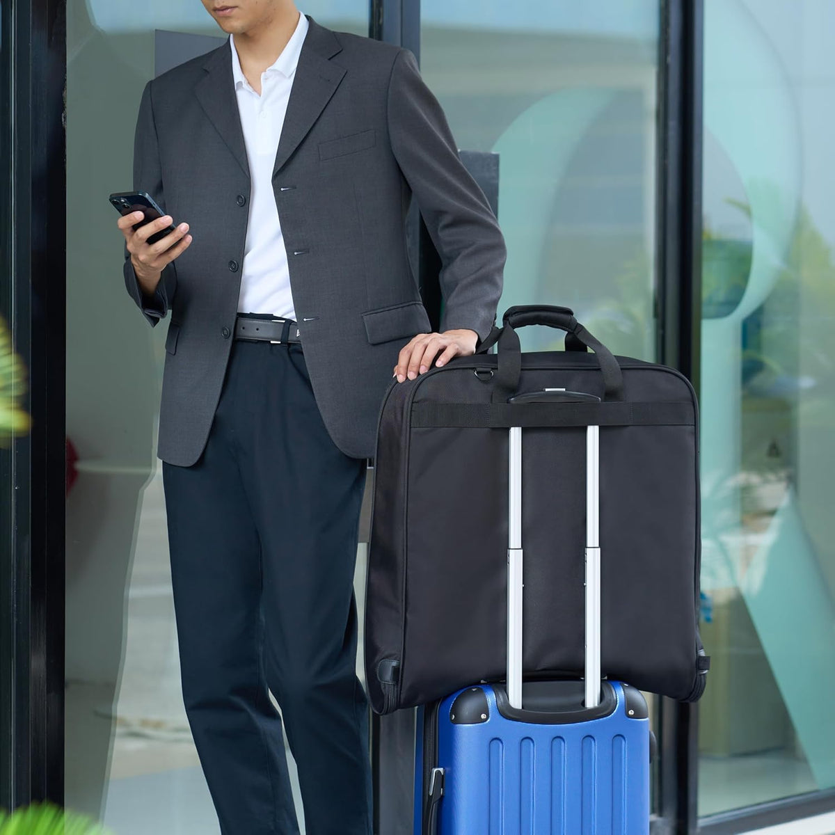 46" Premium Garment Bag for Travel, Suit Bag with Shoulder Strap for Suits and Dresses, 1680D Polyester Fabric, Exterior/Interior Pockets, Leather-reinforced Corners, Trifold, Black