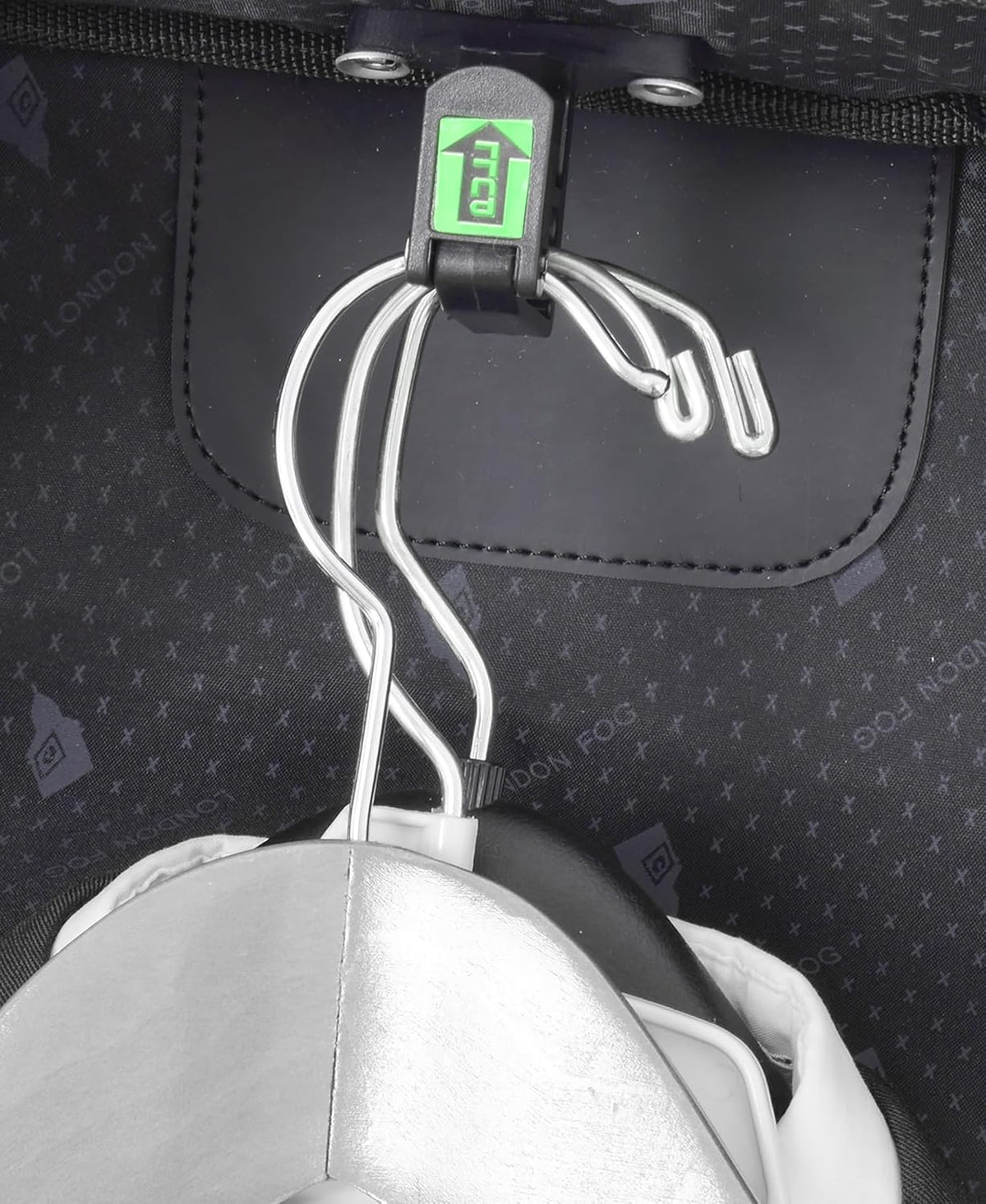 Buckingham 44 Wheeled Garment Bag, Black