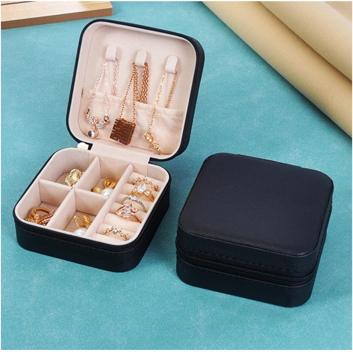 Travel Jewelry Case, Mini Portable Jewelry Travel Boxes, Jewelry Organizer for Rings, Earrings, Pendants, Necklaces, Lipsticks, Etc. (Pink)