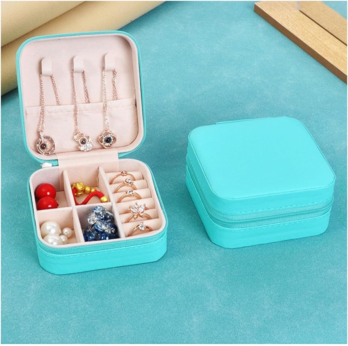Travel Jewelry Case, Mini Portable Jewelry Travel Boxes, Jewelry Organizer for Rings, Earrings, Pendants, Necklaces, Lipsticks, Etc. (Pink)