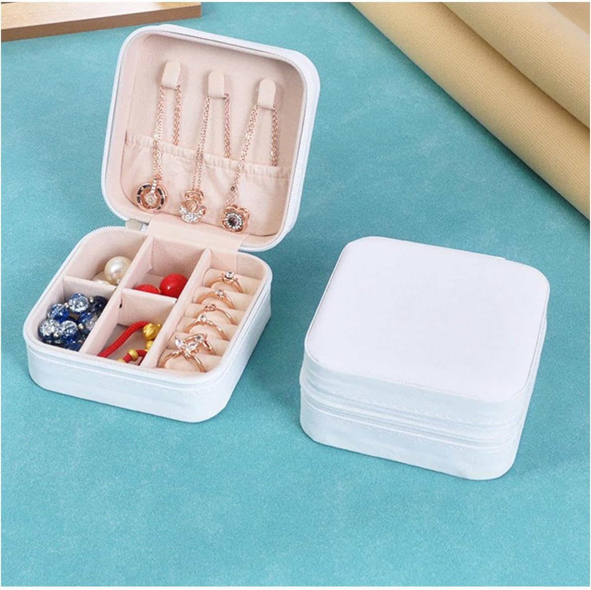 Travel Jewelry Case, Mini Portable Jewelry Travel Boxes, Jewelry Organizer for Rings, Earrings, Pendants, Necklaces, Lipsticks, Etc. (Pink)