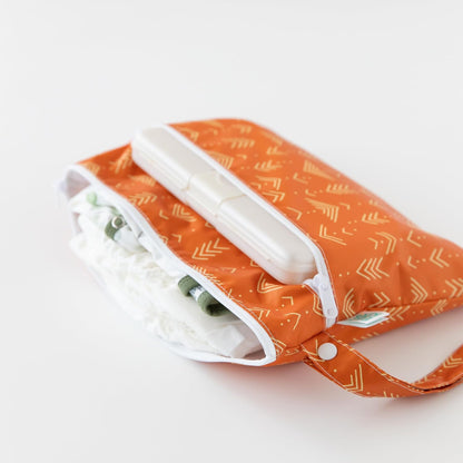 Waterproof Wet Bag for Baby, Travel, Swim Suit, Cloth Diapers, Pump Parts, Pool, Beach, Gym Clothes, Toiletry, Hook to Stroller, Daycare, Zip Reusable Wetdry Pack, 2-pk Palm Trees, Beige Check - Colors B