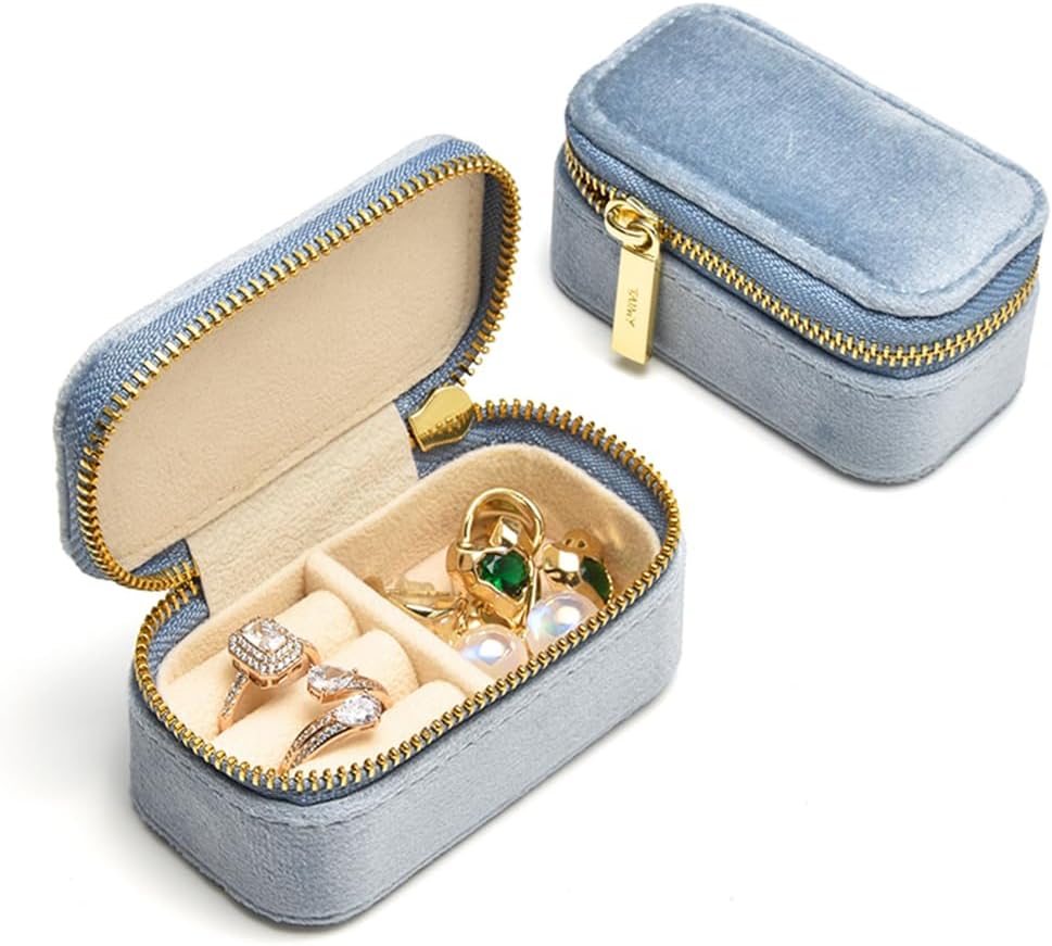 Small Travel Jewelry Case, Mini Tiny Plush Velvet Jewelry Box for Women and Girls, Pocket Size Jewelry holder organizer for Rings Earrings and Small Items(Avocado Green)