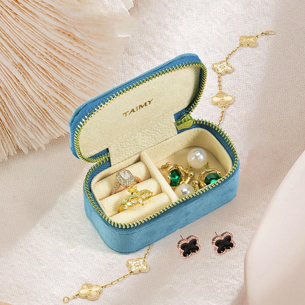 Small Travel Jewelry Case, Mini Tiny Plush Velvet Jewelry Box for Women and Girls, Pocket Size Jewelry holder organizer for Rings Earrings and Small Items(Avocado Green)