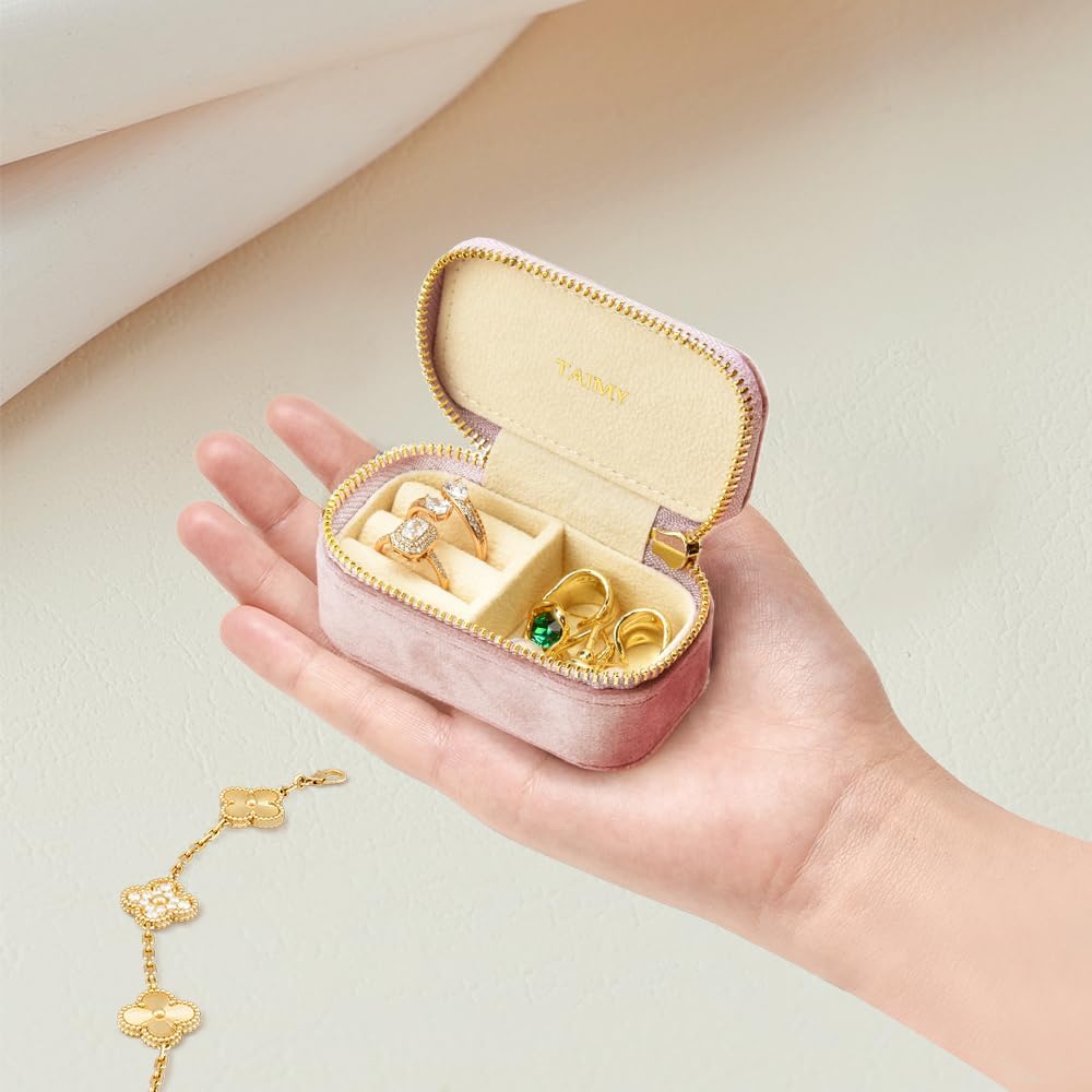 Small Travel Jewelry Case, Mini Tiny Plush Velvet Jewelry Box for Women and Girls, Pocket Size Jewelry holder organizer for Rings Earrings and Small Items(Avocado Green)