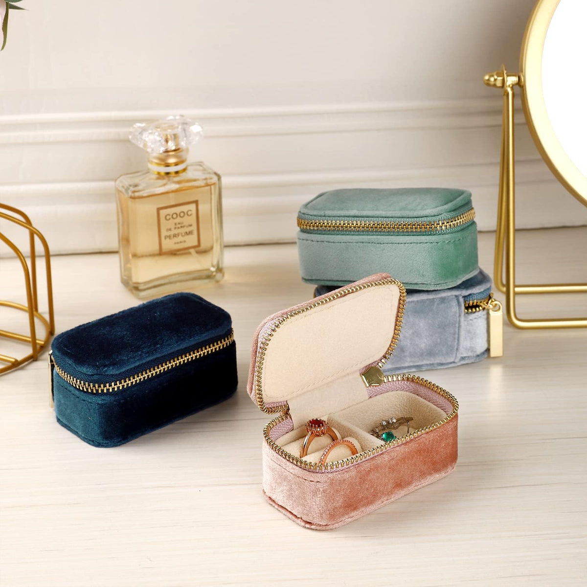 Small Travel Jewelry Case, Mini Tiny Plush Velvet Jewelry Box for Women and Girls, Pocket Size Jewelry holder organizer for Rings Earrings and Small Items(Avocado Green)