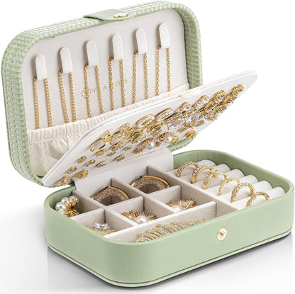Travel Jewelry Case for Women Girls, Gifts for Mother, PU Leather Small Jewelry Box for Rings, Necklaces, Bracelets, Earring Holder Organizer Storage for Travel Essentials - Beige