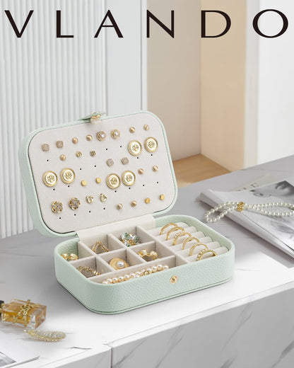 Travel Jewelry Case for Women Girls, Gifts for Mother, PU Leather Small Jewelry Box for Rings, Necklaces, Bracelets, Earring Holder Organizer Storage for Travel Essentials - Beige