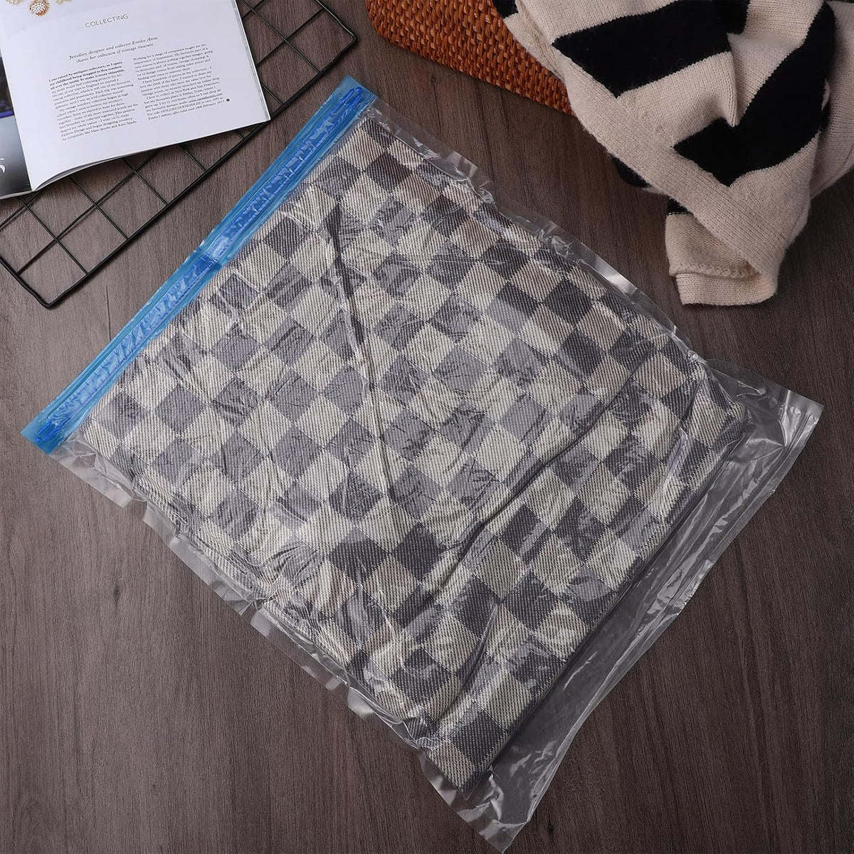 Roll up Compression Bags Set 9pcs (3 Small 35x50cm, 3 Medium 40x50cm, 3 Large 40x60cm) Vacuum Storage Bags for Travel Clothing Organization and Space Saving