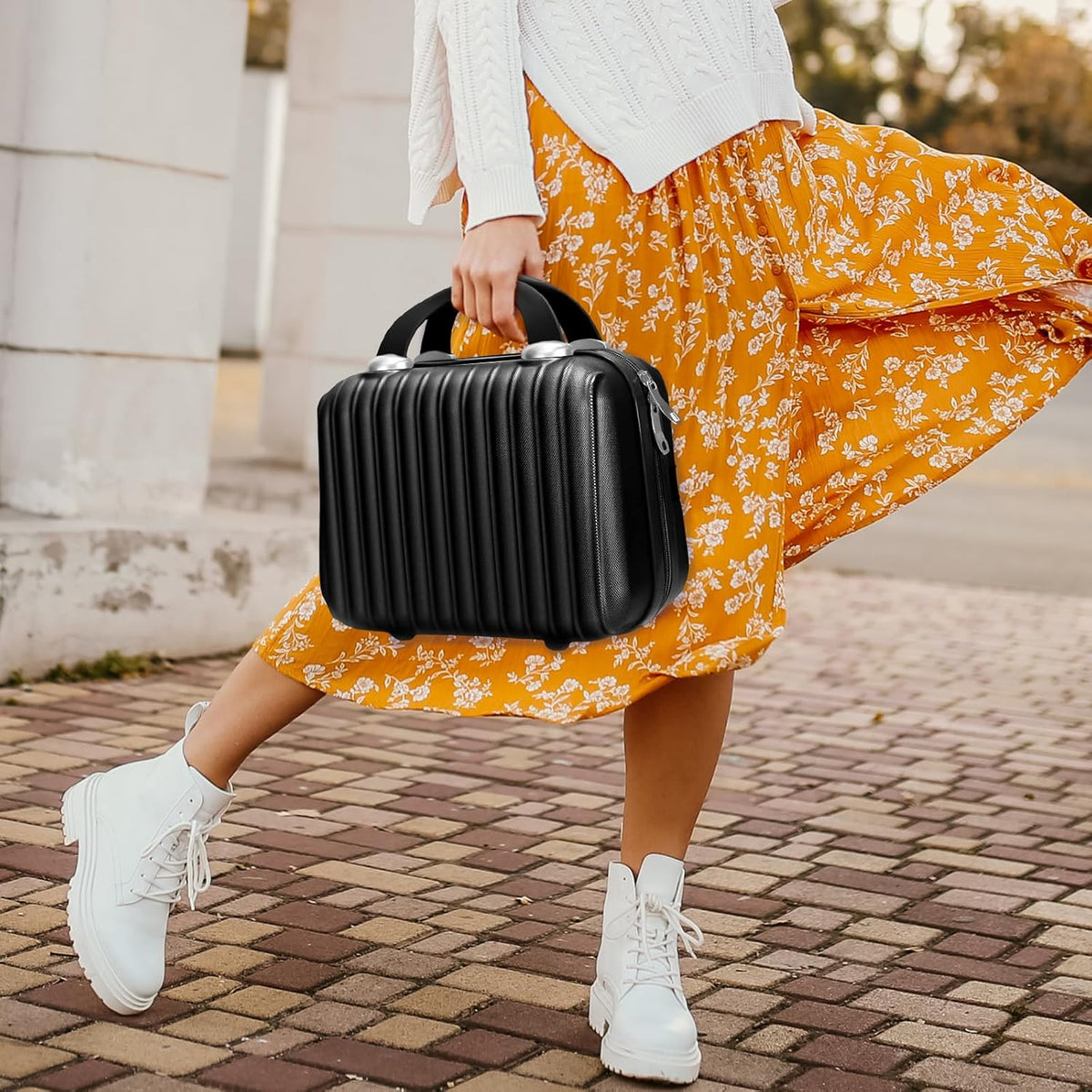 14 Inch Makeup Train Case with Lock Hard Shell Cosmetic Travel Case w Elastic Strap, ABS Portable Toiletry Bag for Toiletries Make up Storage Case Gift for Women Adult