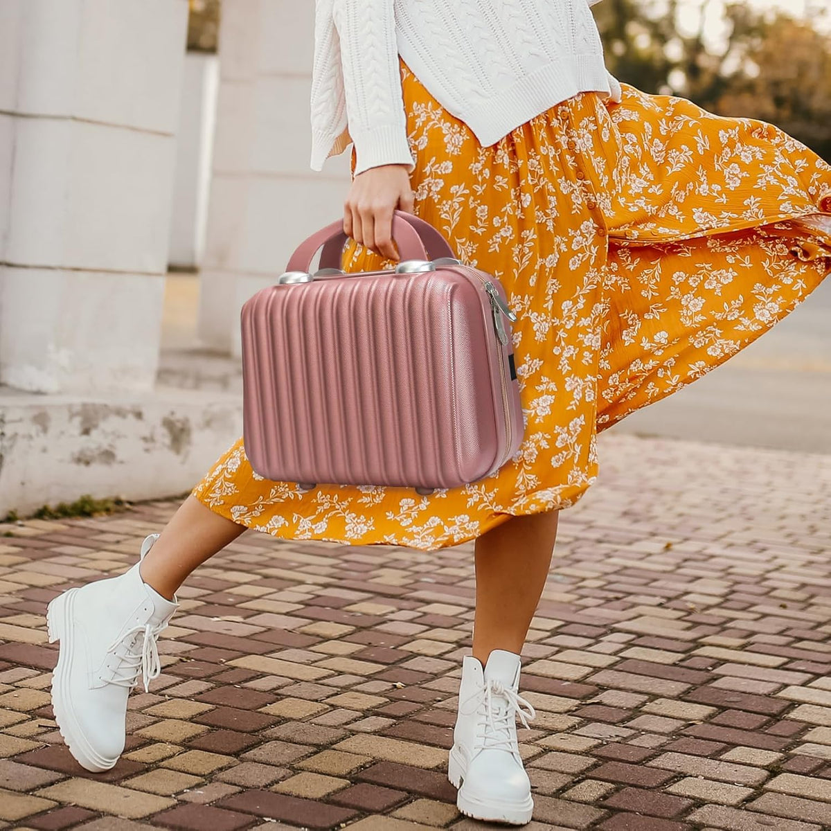 14 Inch Makeup Train Case with Lock Hard Shell Cosmetic Travel Case w Elastic Strap, ABS Portable Toiletry Bag for Toiletries Make up Storage Case Gift for Women Adult