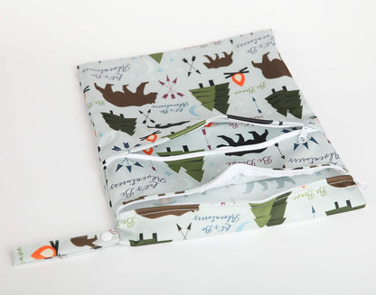 Wet Dry Bag Baby Cloth Diaper Nappy Insert Bag With Two Zippered Pockets Boys (Sharks)