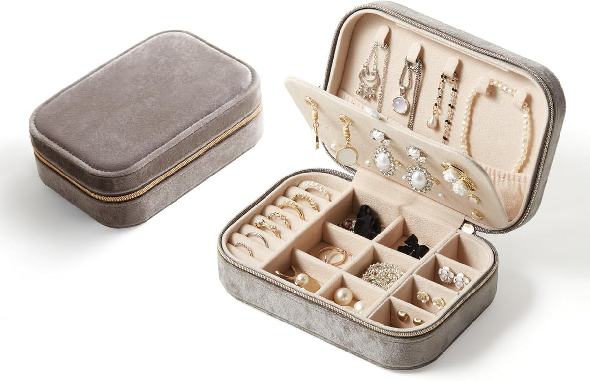 Travel Jewelry Case, Double Layer Travel Jewelry Organizer for Necklace Earring Rings Jewelry Display Case for Women, White