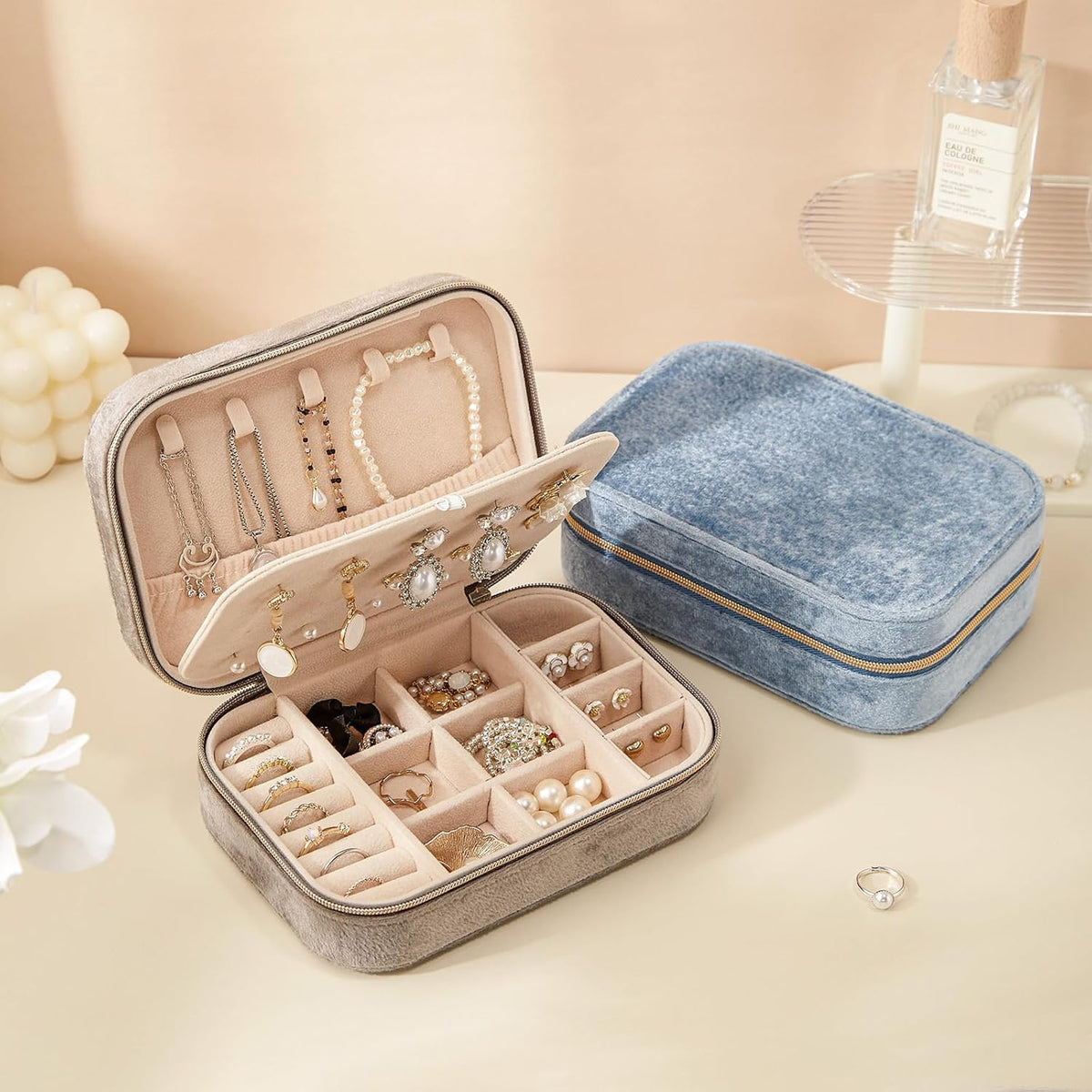 Travel Jewelry Case, Double Layer Travel Jewelry Organizer for Necklace Earring Rings Jewelry Display Case for Women, White