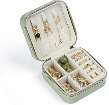 Travel Jewelry Case, Small Jewelry Box Portable Jewelry Travel Organizer Display Storage Case for Rings Earring Necklace Bracelet, Gift for Women Girls, Green