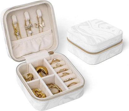 Travel Jewelry Case, Small Jewelry Box Portable Jewelry Travel Organizer Display Storage Case for Rings Earring Necklace Bracelet, Gift for Women Girls, Green