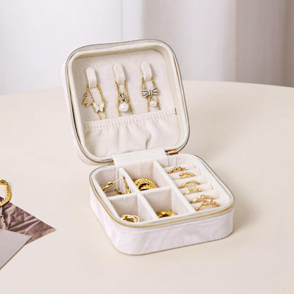 Travel Jewelry Case, Small Jewelry Box Portable Jewelry Travel Organizer Display Storage Case for Rings Earring Necklace Bracelet, Gift for Women Girls, Green