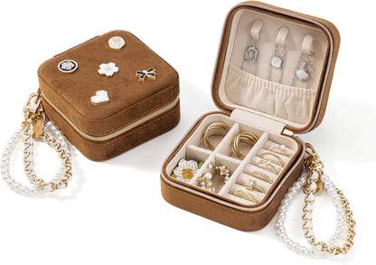 Travel Jewelry Case, Small Jewelry Box Portable Jewelry Travel Organizer Display Storage Case for Rings Earring Necklace Bracelet, Gift for Women Girls, Green