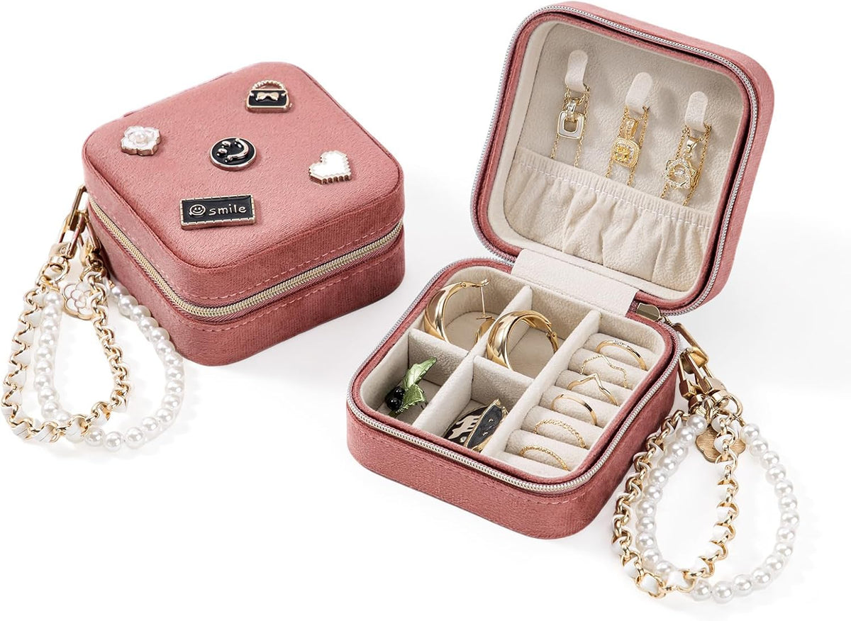 Travel Jewelry Case, Small Jewelry Box Portable Jewelry Travel Organizer Display Storage Case for Rings Earring Necklace Bracelet, Gift for Women Girls, Green