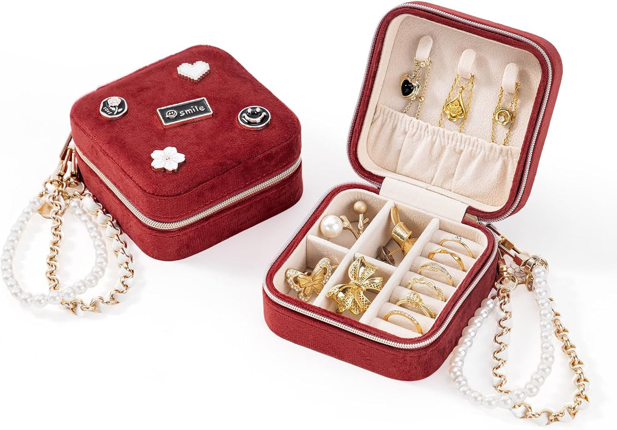 Travel Jewelry Case, Small Jewelry Box Portable Jewelry Travel Organizer Display Storage Case for Rings Earring Necklace Bracelet, Gift for Women Girls, Green