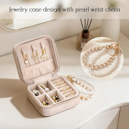 Travel Jewelry Case, Small Jewelry Box Portable Jewelry Travel Organizer Display Storage Case for Rings Earring Necklace Bracelet, Gift for Women Girls, Green