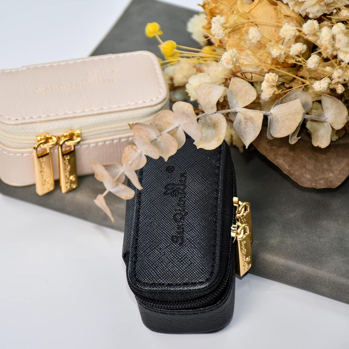 Small Travel Jewelry Organizers Box for Women with PU Leather Portable | Mini Jewelry Case with Compartments for Necklace Rings Earrings,Luxury Giftable Boxes Gifts