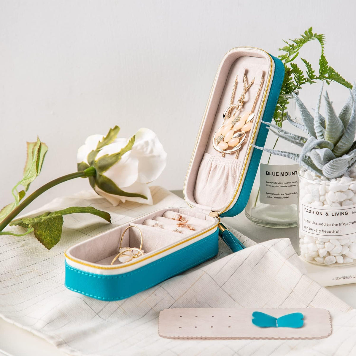 Small Travel Jewelry Organizers Box for Women with PU Leather Portable | Mini Jewelry Case with Compartments for Necklace Rings Earrings,Luxury Giftable Boxes Gifts
