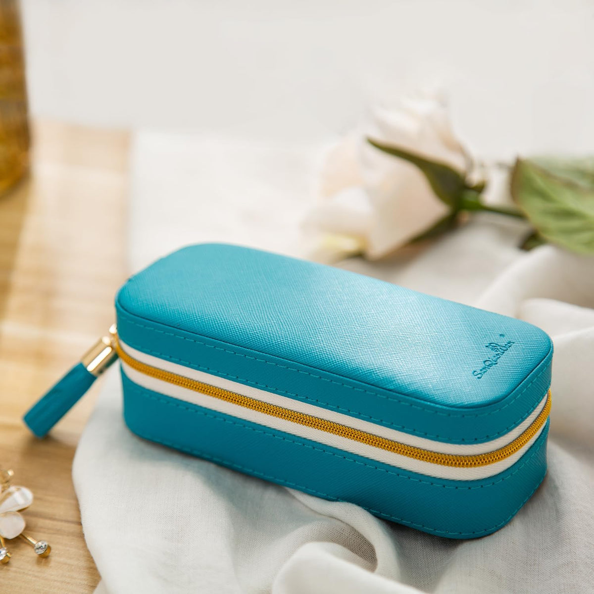 Small Travel Jewelry Organizers Box for Women with PU Leather Portable | Mini Jewelry Case with Compartments for Necklace Rings Earrings,Luxury Giftable Boxes Gifts