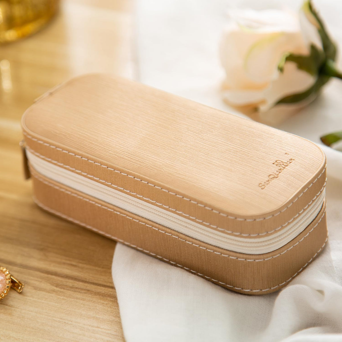 Small Travel Jewelry Organizers Box for Women with PU Leather Portable | Mini Jewelry Case with Compartments for Necklace Rings Earrings,Luxury Giftable Boxes Gifts