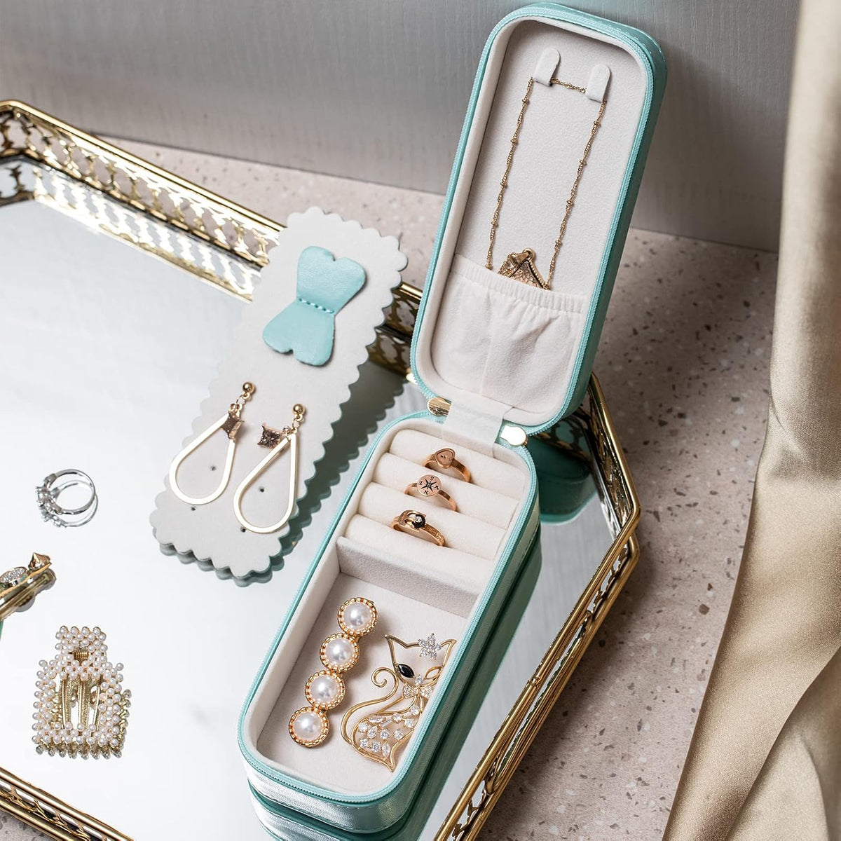 Small Travel Jewelry Organizers Box for Women with PU Leather Portable | Mini Jewelry Case with Compartments for Necklace Rings Earrings,Luxury Giftable Boxes Gifts