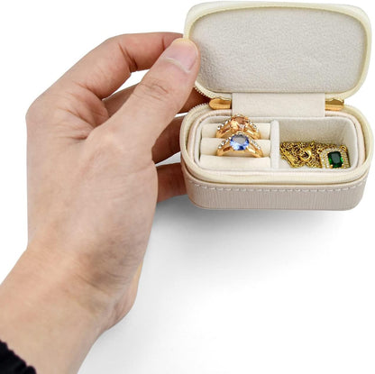 Small Travel Jewelry Organizers Box for Women with PU Leather Portable | Mini Jewelry Case with Compartments for Necklace Rings Earrings,Luxury Giftable Boxes Gifts