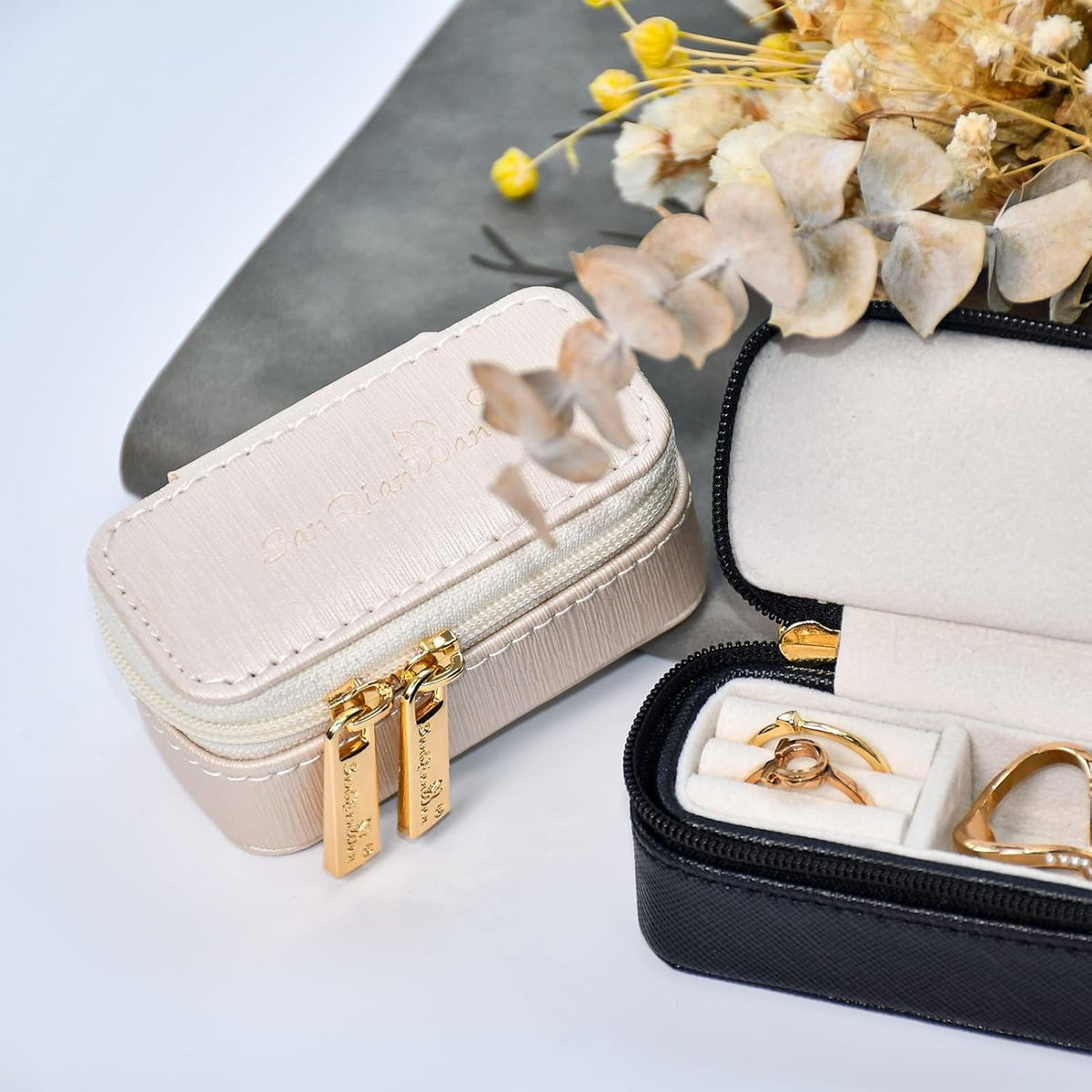 Small Travel Jewelry Organizers Box for Women with PU Leather Portable | Mini Jewelry Case with Compartments for Necklace Rings Earrings,Luxury Giftable Boxes Gifts