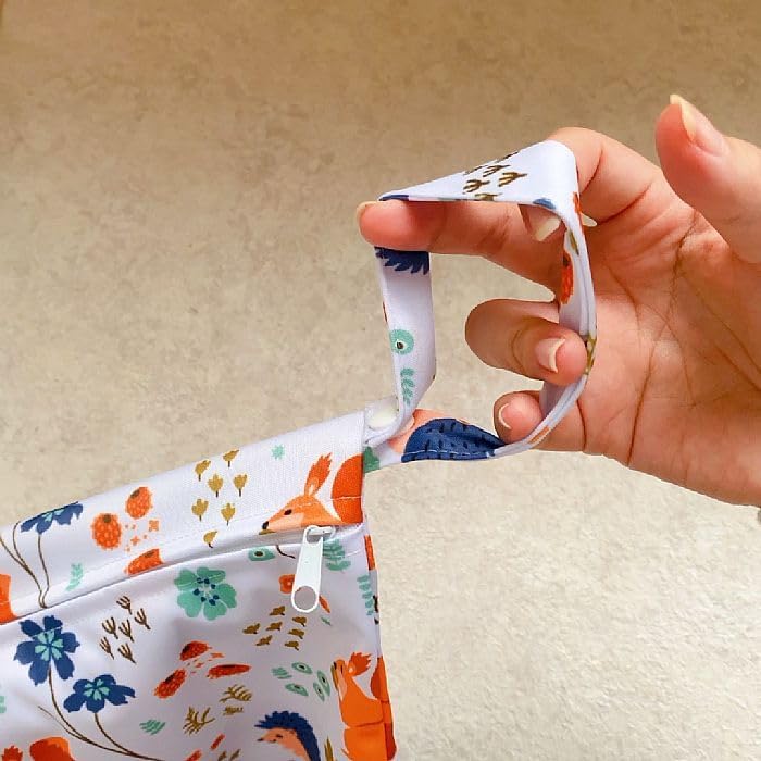 Wet Dry Bag Reusable Wetbag for Baby Swimsuit Cloth Diaper Travel Beach Pool Gym Clothes Organizer Zip Pouch Stroller Hook Daycare Swim Toiletry Storage Cute Print Lightweight Portable