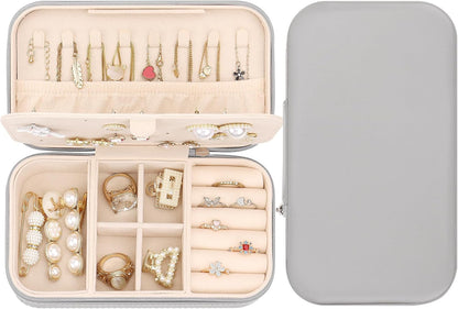 Travel Jewelry Box, PU Leather Portable Jewelry Case, Small Jewelry Boxes for Gifts, Travel Jewelry Organizer for Women Rings Earrings Necklaces Bracelets (Gray)