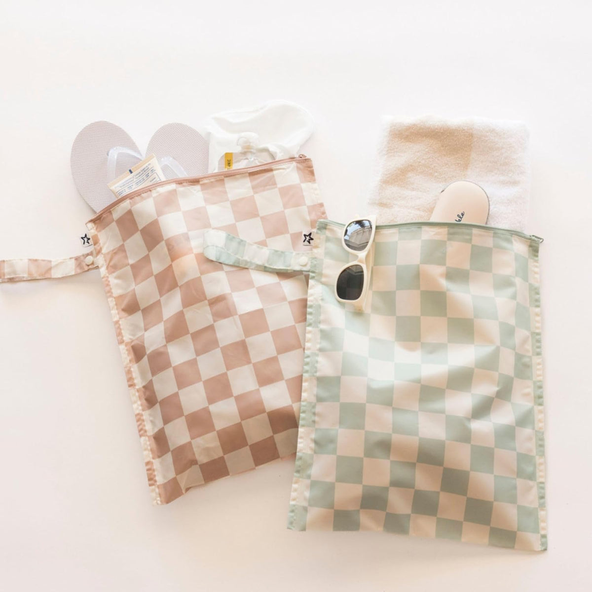Mess Proof Wet Bags | Reusable Waterproof Wet Bags for Swimsuits | Baby Clothes | Travel & Diaper Bag (Black, Green Checkers) - Colors B