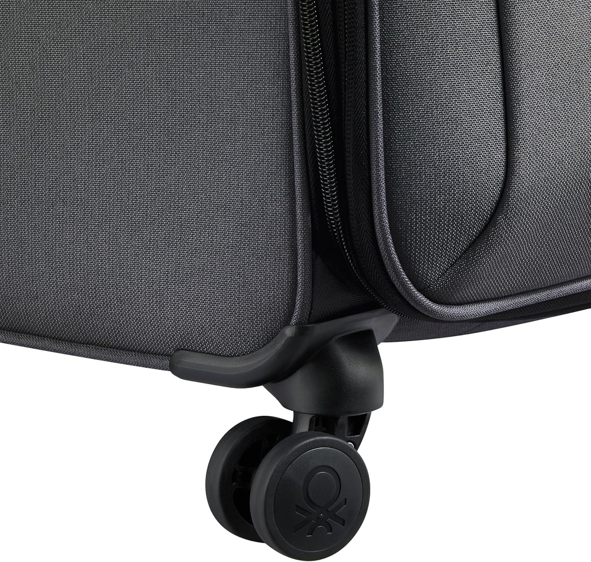 United Colors of Benetton Be Softside Expandable Luggage with Spinner Wheels, Anthracite, Carry-On 19 Inch