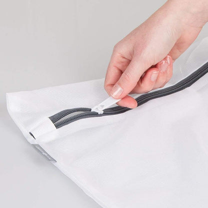 Mesh Laundry Bags with Built in Zipper for Cleaning Delicates– Set of 2, 1 Medium and 1 Large Bag, White