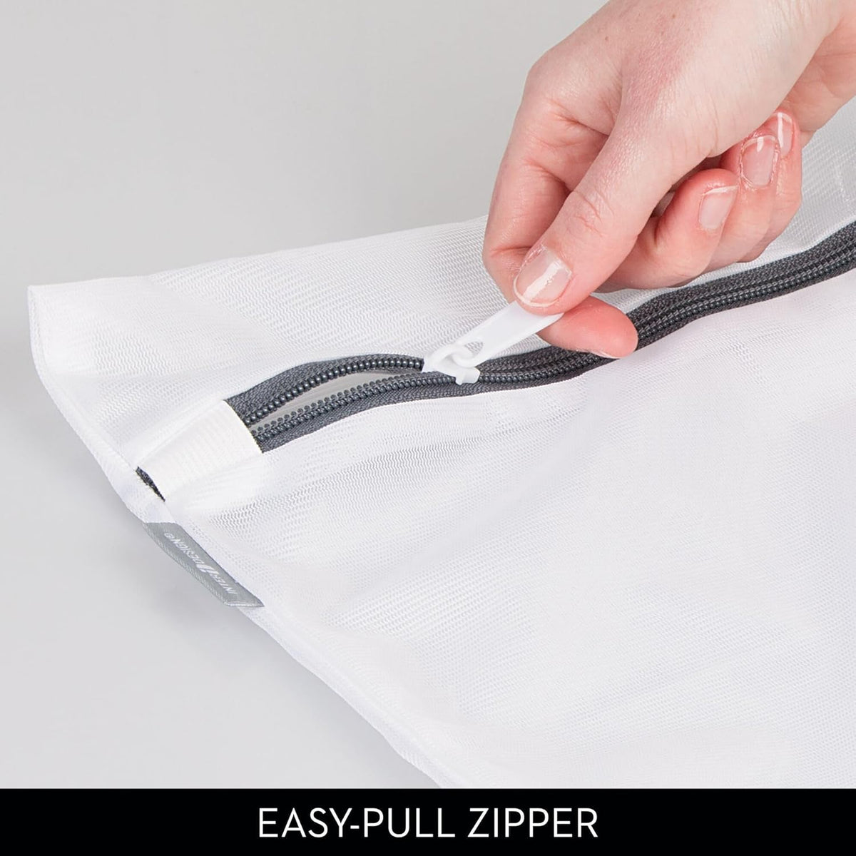 Mesh Laundry Bags with Built in Zipper for Cleaning Delicates– Set of 2, 1 Medium and 1 Large Bag, White