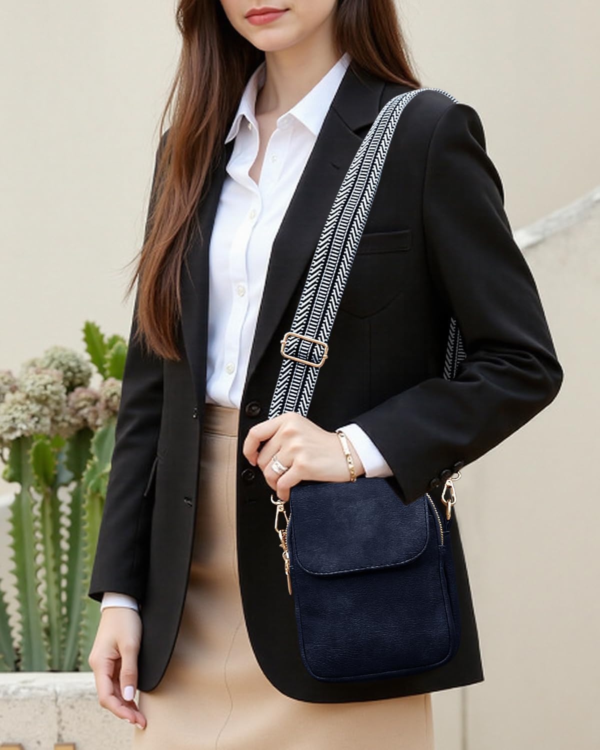 Fashion Small Crossbody Bags for Women Trendy Designer Cell Phone Purses Wallets with Card Holder Anti Theft Travel