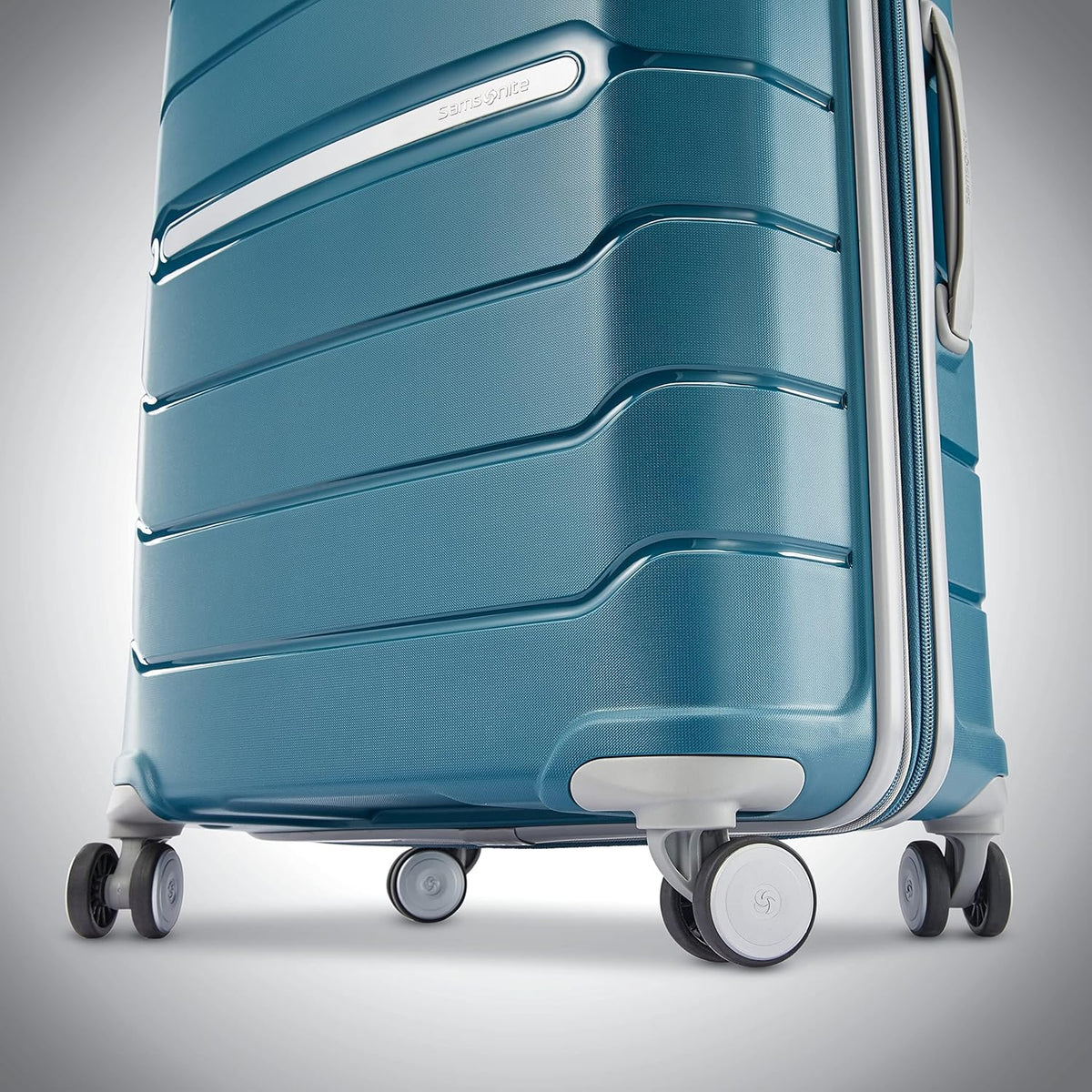 Freeform Hardside Carry-On Luggage with Spinner Wheels - Hardshell Suitcase - TSA, Airline-Approved - Expandable Hard Shell, Smooth Rolling Wheels for Lightweight Travel - Navy