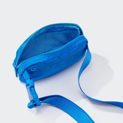 Two Way Zipper Fanny Pack Nylon Everywhere Belt Bag for Women, Water Repellent Waist Packs, Crossbody Bags with Adjustable Strap (Black).