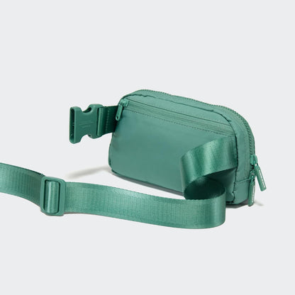 Two Way Zipper Fanny Pack Nylon Everywhere Belt Bag for Women, Water Repellent Waist Packs, Crossbody Bags with Adjustable Strap (Black).