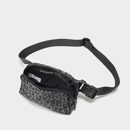 Two Way Zipper Fanny Pack Nylon Everywhere Belt Bag for Women, Water Repellent Waist Packs, Crossbody Bags with Adjustable Strap (Black).