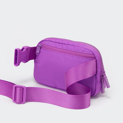 Two Way Zipper Fanny Pack Nylon Everywhere Belt Bag for Women, Water Repellent Waist Packs, Crossbody Bags with Adjustable Strap (Black).