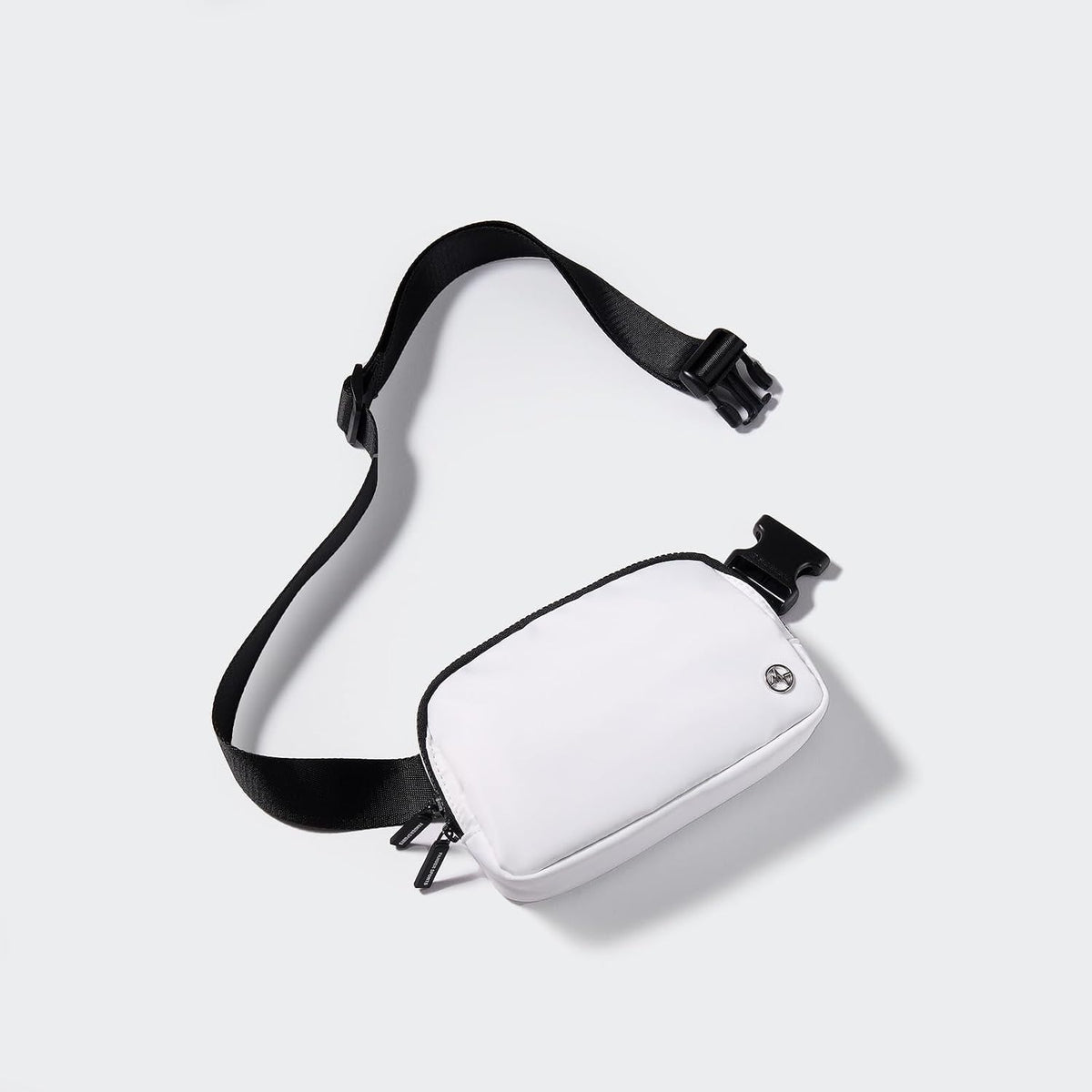 Two Way Zipper Fanny Pack Nylon Everywhere Belt Bag for Women, Water Repellent Waist Packs, Crossbody Bags with Adjustable Strap (Black).