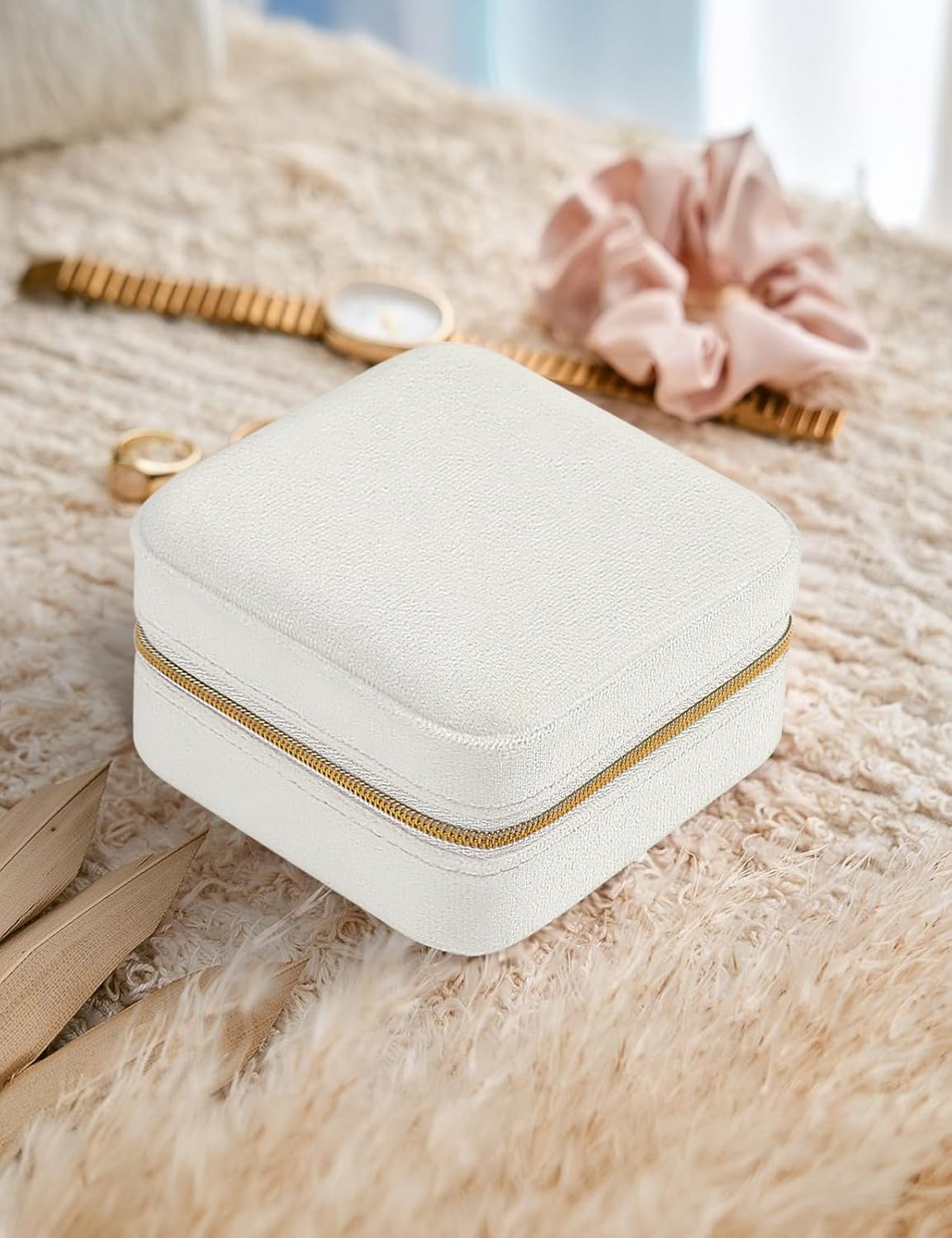 Travel Jewelry Case Small Jewelry Box Jewelry Organizer Storage Case Portable PU Leather Mini Jewelry Travel Case for Girls Womens Earring, Necklace, Rings,Bracelets