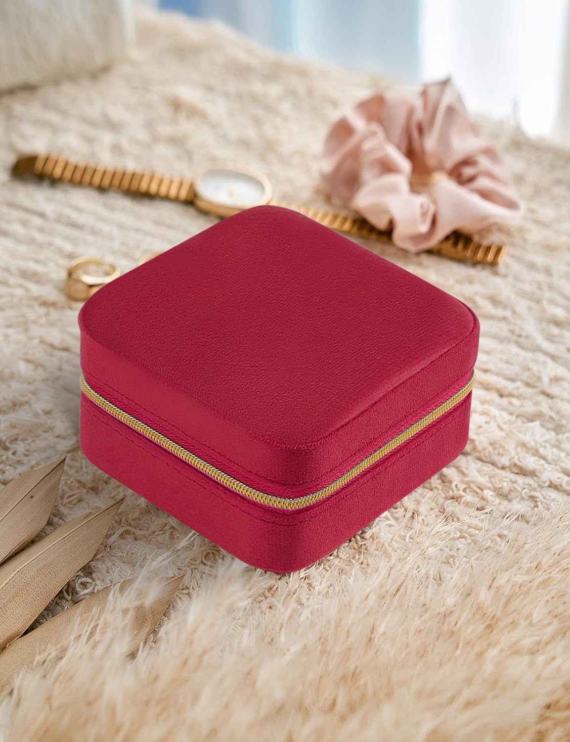 Travel Jewelry Case Small Jewelry Box Jewelry Organizer Storage Case Portable PU Leather Mini Jewelry Travel Case for Girls Womens Earring, Necklace, Rings,Bracelets