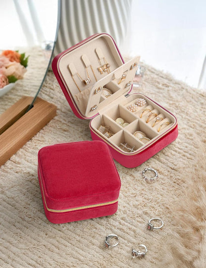 Travel Jewelry Case Small Jewelry Box Jewelry Organizer Storage Case Portable PU Leather Mini Jewelry Travel Case for Girls Womens Earring, Necklace, Rings,Bracelets