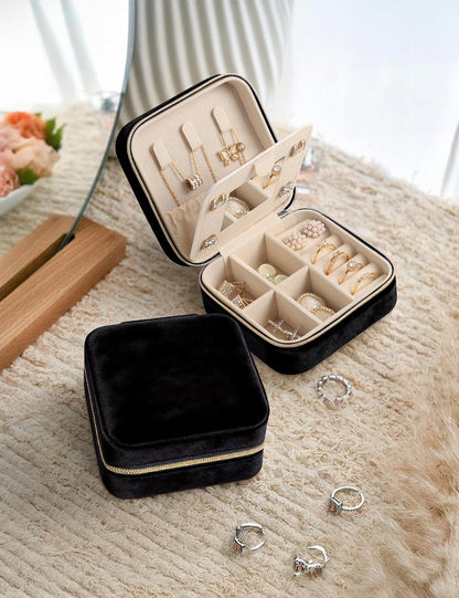 Travel Jewelry Case Small Jewelry Box Jewelry Organizer Storage Case Portable PU Leather Mini Jewelry Travel Case for Girls Womens Earring, Necklace, Rings,Bracelets